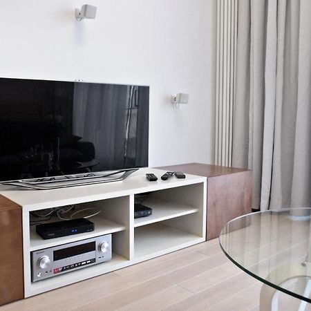 Triton Park Accommodation By P&O Serviced Apartments Варшава Екстер'єр фото