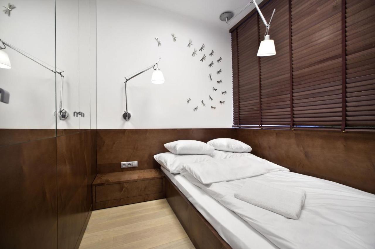 Triton Park Accommodation By P&O Serviced Apartments Варшава Екстер'єр фото